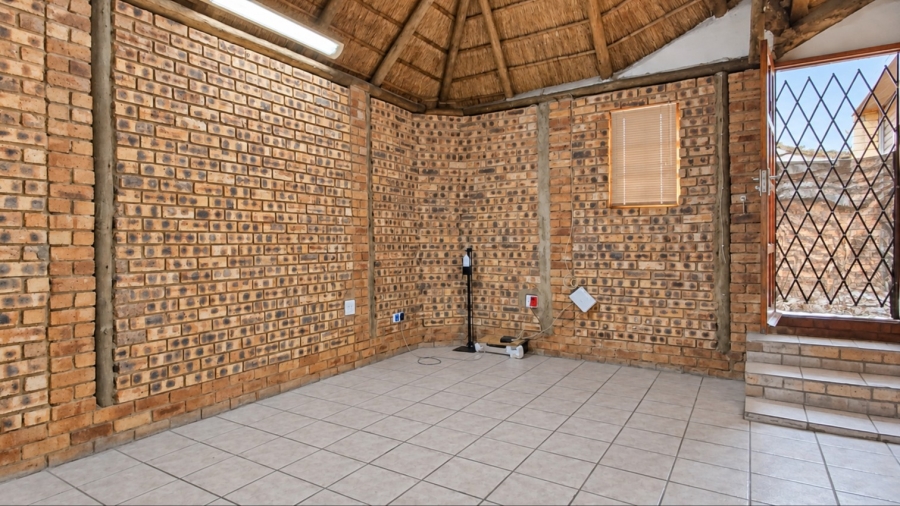 3 Bedroom Property for Sale in Safari Gardens North West